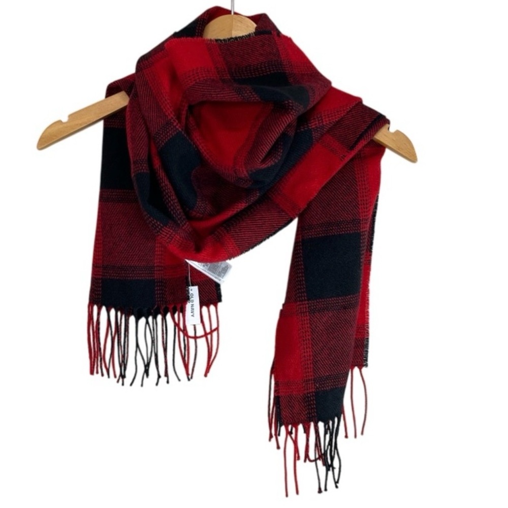 Old Navy Red and Black Checkered Scarf - Picture 2 of 3